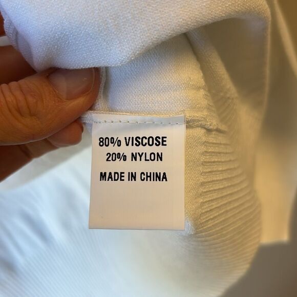 AAMILIFE NWT Women's White Cardigan Sweater - Picture 4 of 5